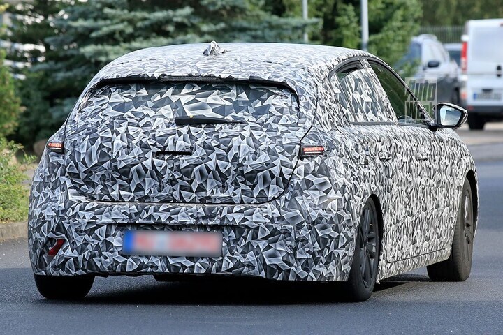Peugeot 308 spyshots