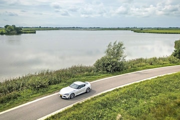 De Dijk Toyota Supra Nederland landschap