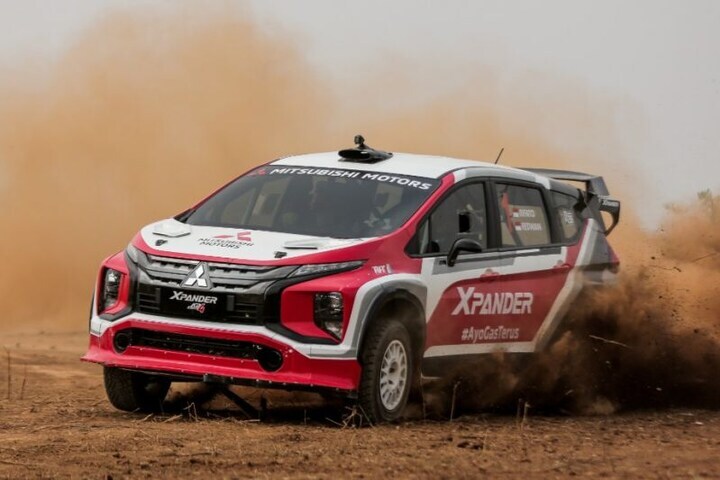 Mitsubishi Xpander AP4