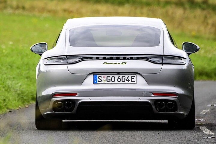 Porsche Panamera 4S e-Hybrid