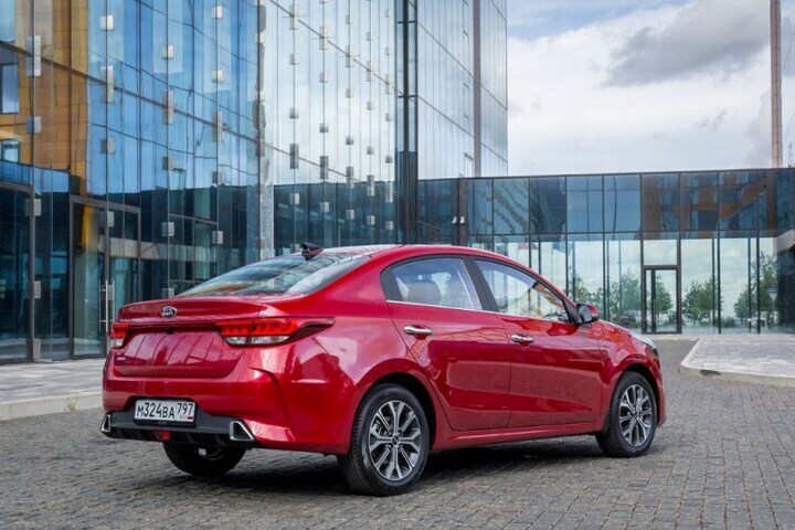 Kia Rio Sedan facelift (Rusland, China)