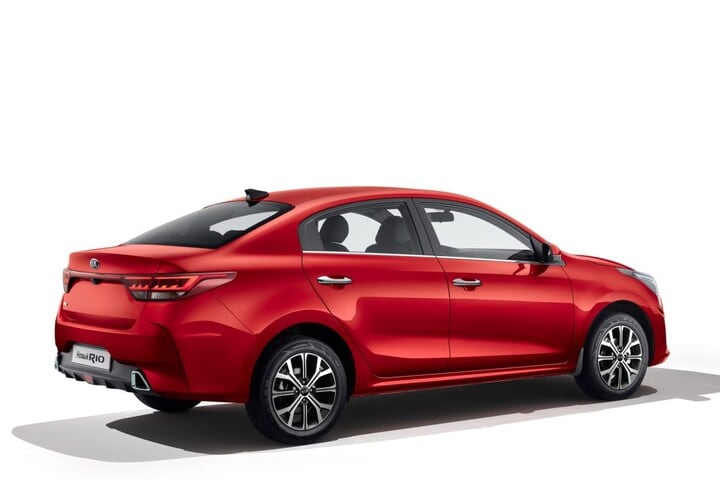 Kia Rio Sedan facelift (Rusland, China)