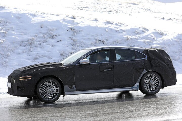 Spyshots Genesis G70 Shooting Brake
