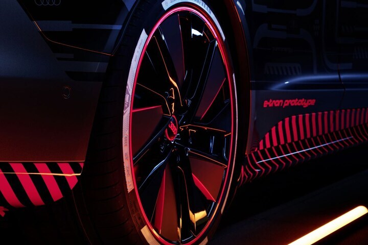 Audi E-tron GT teaser
