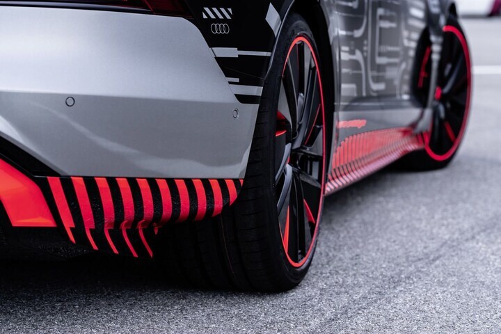 Audi E-tron GT teaser
