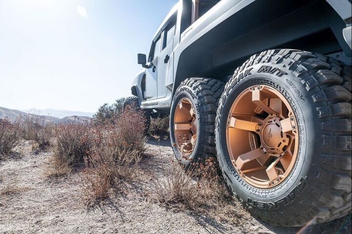 Rezvani 6x6