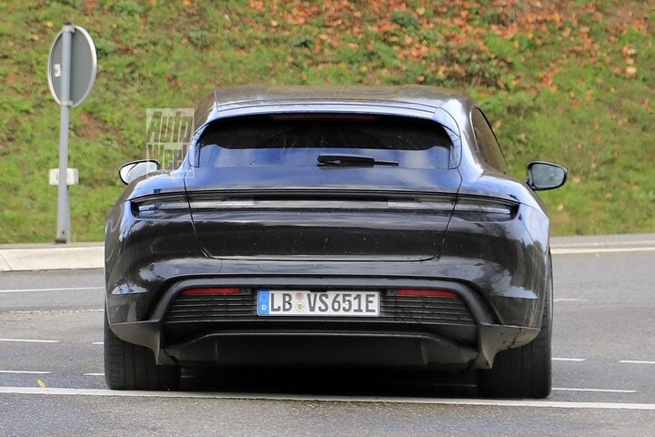 Porsche Taycan Cross Turismo