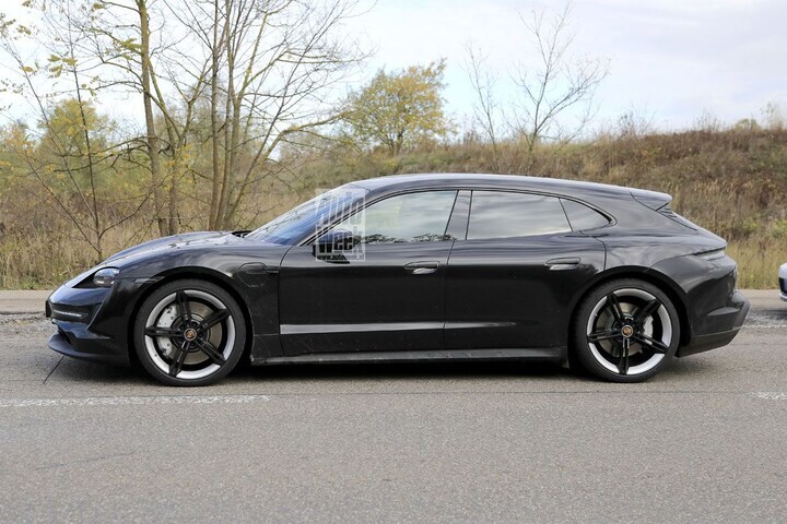 Porsche Taycan Cross Turismo