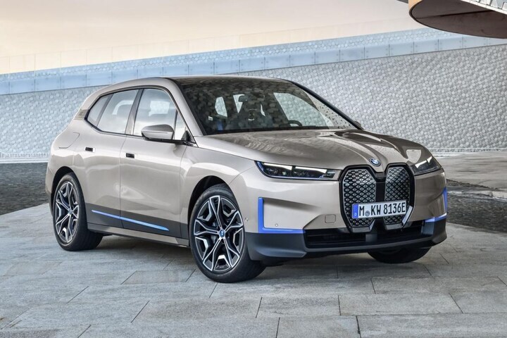 BMW iX