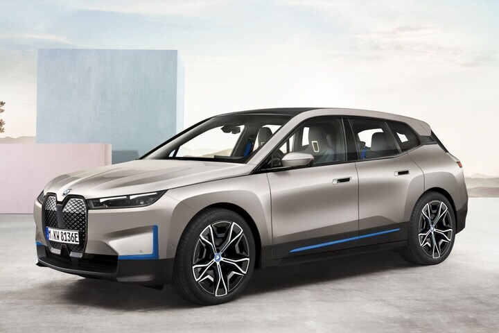 BMW iX
