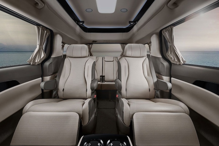 Kia Carnival Hi-Limousine