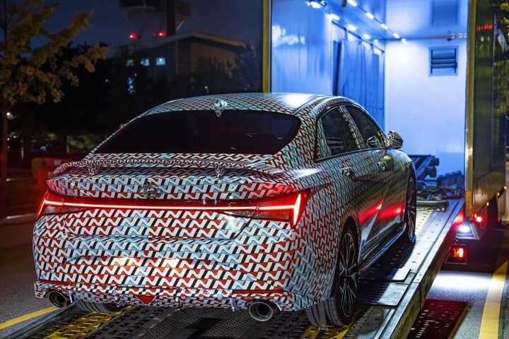 Hyundai Elantra N teaser