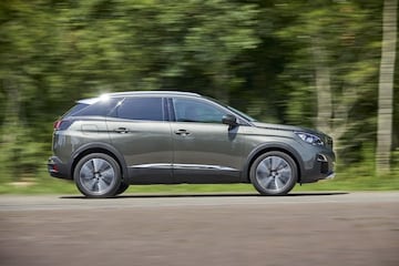 Peugeot 3008 Hybrid 225