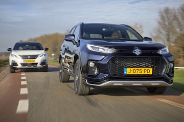 Peugeot 3008 vs. Suzuki Across