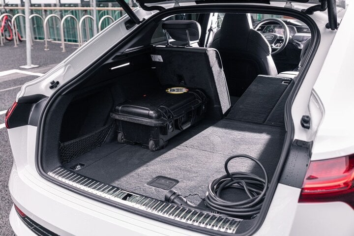 Audi E-tron Sportback - Jaguar I-Pace