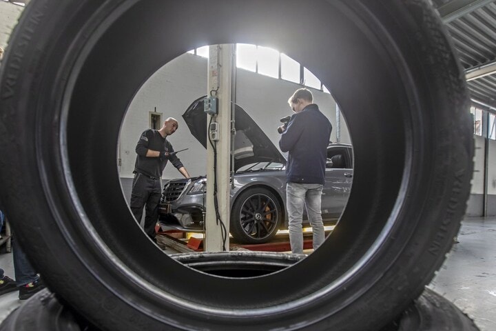 Klokje rond Mercedes-Benz S 63 AMG