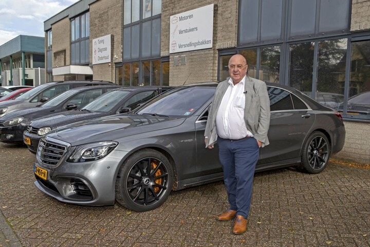 Klokje rond Mercedes-Benz S 63 AMG