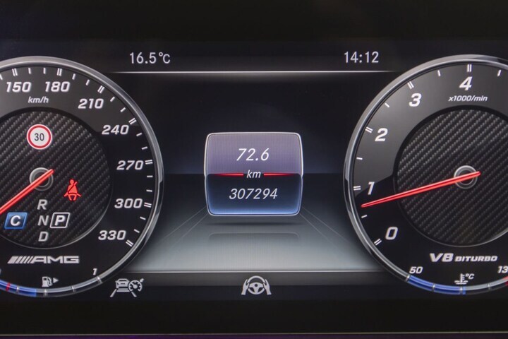 Klokje rond Mercedes-Benz S 63 AMG