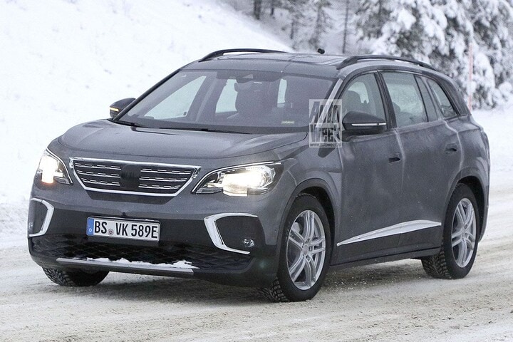 Volkswagen ID6 spyshots