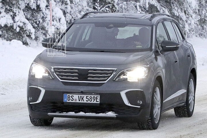 Volkswagen ID6 spyshots