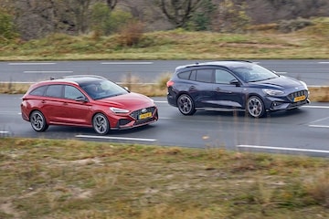 Ford Focus Wagon vs Hyundai i30 Wagon