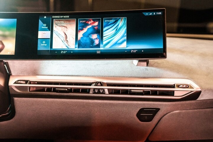 BMW iX iDrive