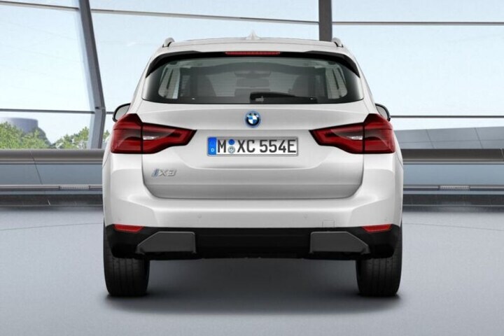 iX3