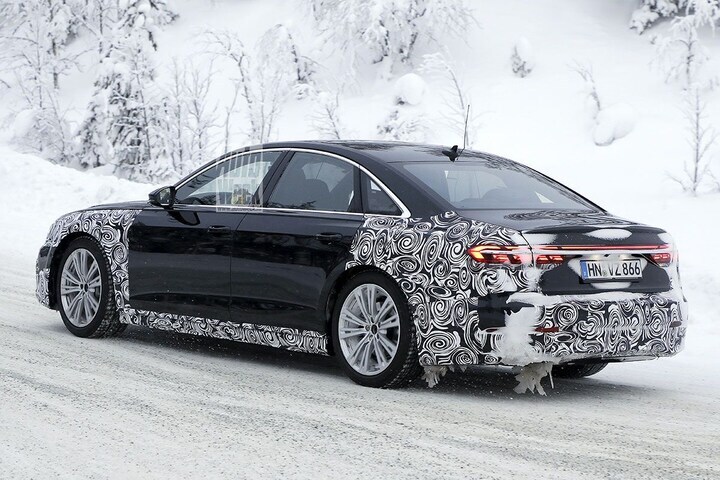 Audi A8 facelift spyshots