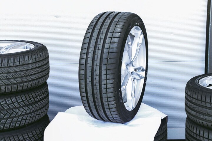 Vredestein Ultrac Vorti 245/40R19