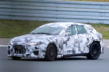 Ferrari Purosangue spyshots mule