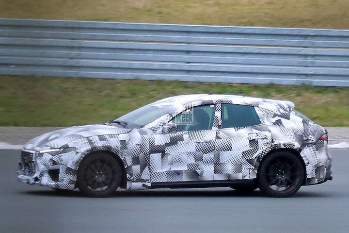 Ferrari Purosangue spyshots mule