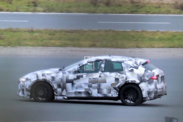 Ferrari Purosangue spyshots mule