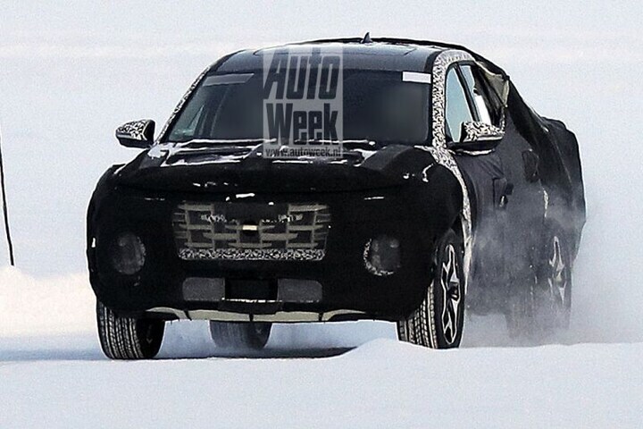 Hyundai Santa Cruz spionage
