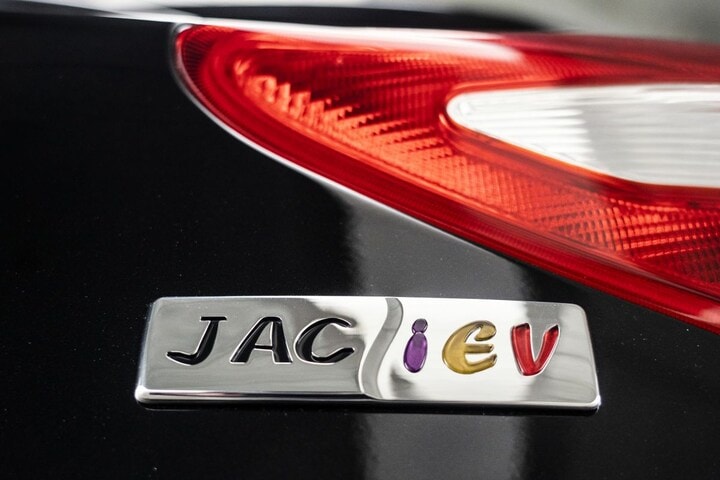 JAC iEV7s