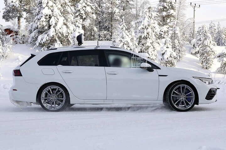 Spyshots Volkswagen Golf Variant R