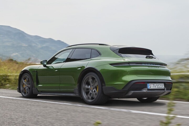 Porsche Taycan Cross Turismo