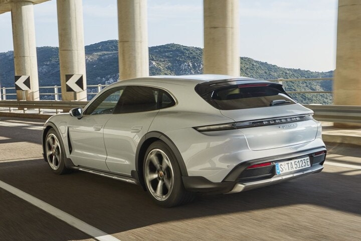 Porsche Taycan Cross Turismo