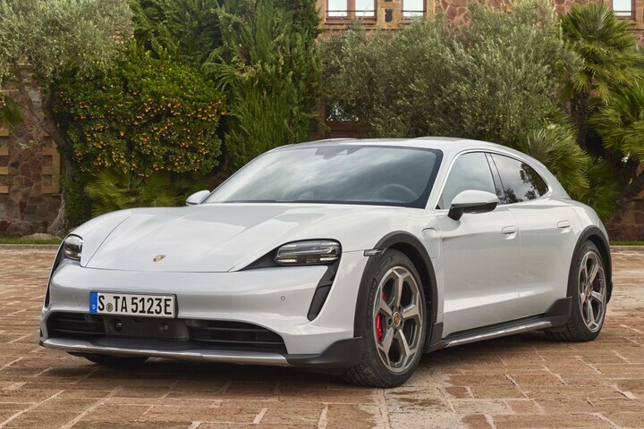 Porsche Taycan Cross Turismo
