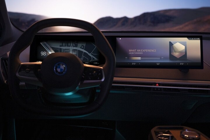 BMW iDrive 2021