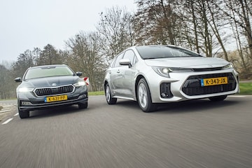 Skoda Octavia vs. Suzuki Swace