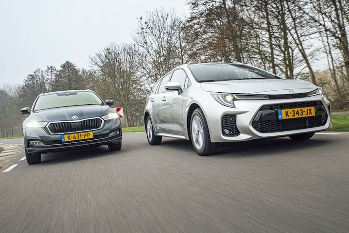 Skoda Octavia vs. Suzuki Swace