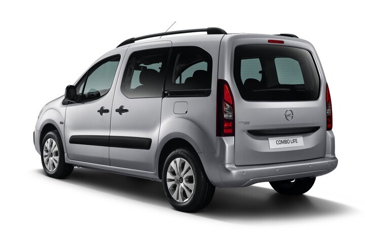 Opel Combo Life Rusland