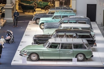 Klassieke stationwagons Autoworld