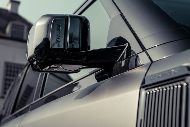 Land Rover Defender Heritage Customs Valiance