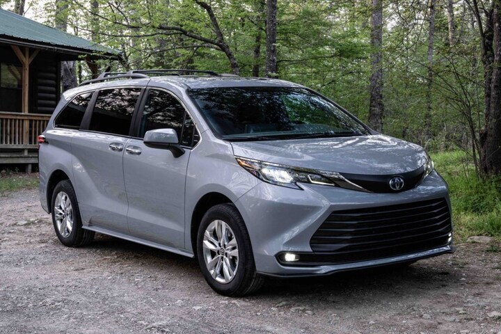 Toyota Sienna Woodland