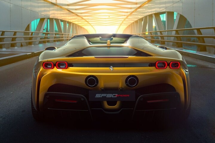 Ferrari SF90 Spider