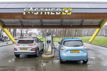 EV elektrisch rijden snelladen laden supercharger fastned