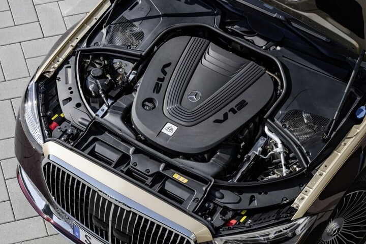 Mercedes-Maybach S680 V12 