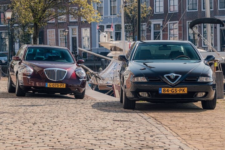Lancia Thesis vs. Alfa Romeo 166