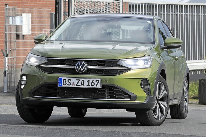 Volkswagen Taigo spyshots